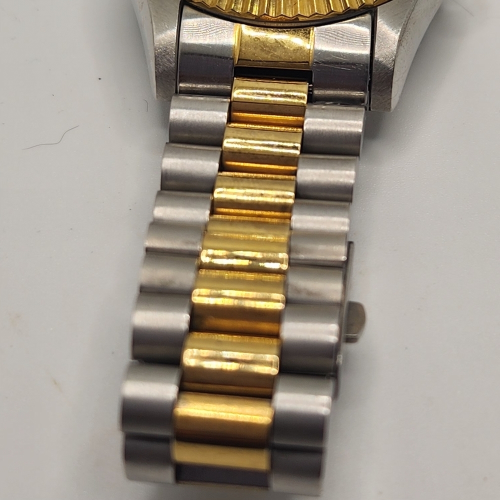 NHL Toronto Maple Leafs Gold and Silver Tone Mens Watch - Picture 5 of 7